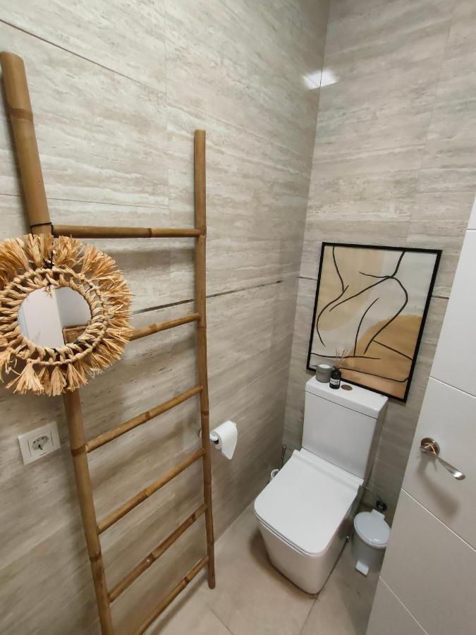 Hola Apartament Аликанте Екстериор снимка