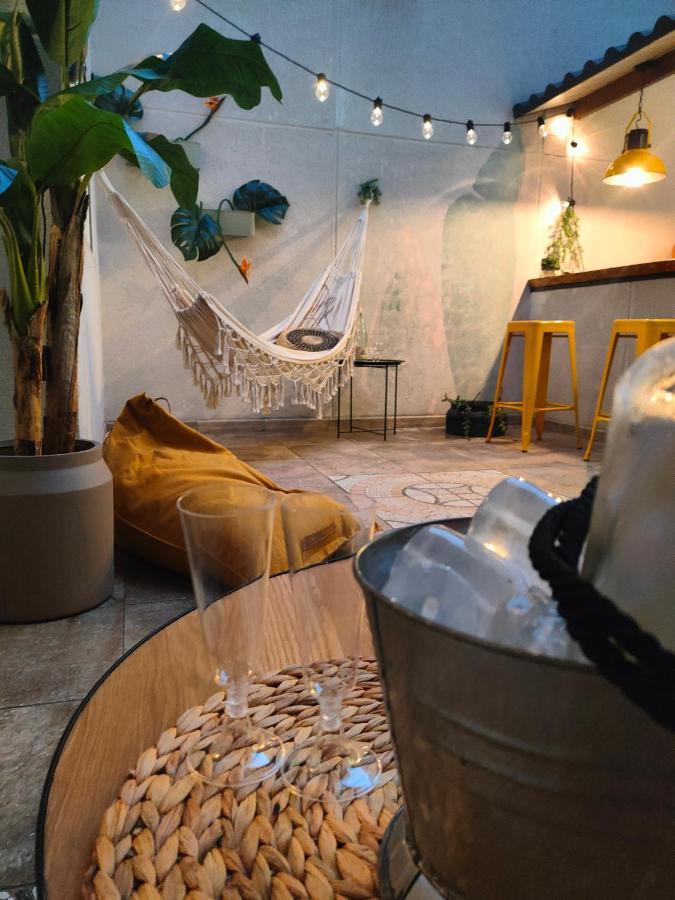Hola Apartament Аликанте Екстериор снимка
