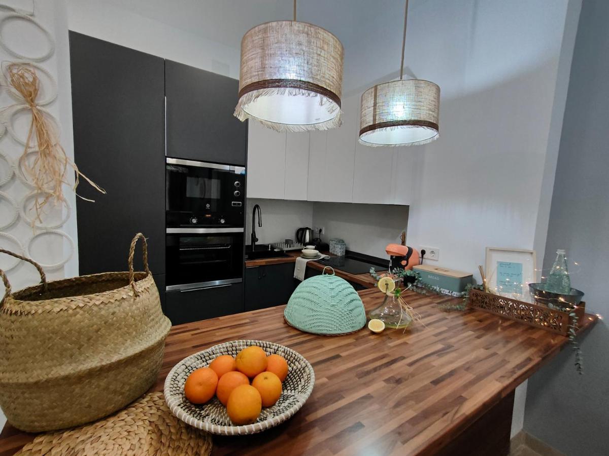 Hola Apartament Аликанте Екстериор снимка
