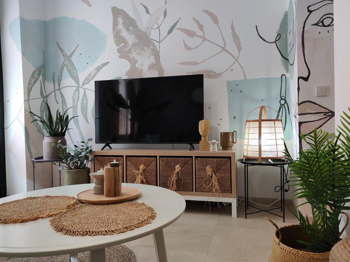 Hola Apartament Аликанте Екстериор снимка