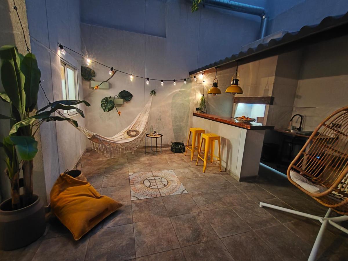 Hola Apartament Аликанте Екстериор снимка