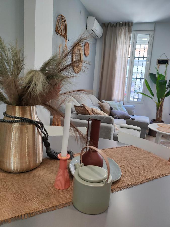 Hola Apartament Аликанте Екстериор снимка