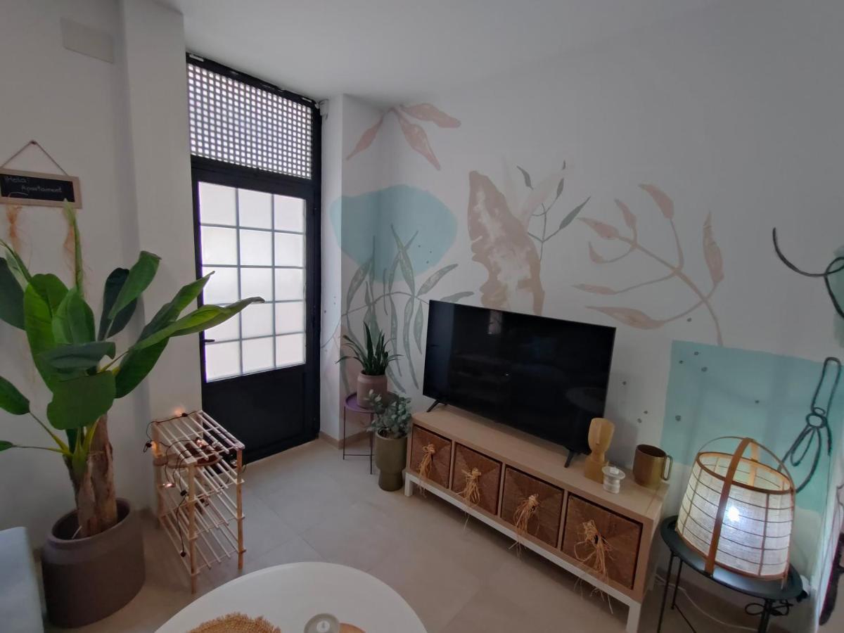 Hola Apartament Аликанте Екстериор снимка